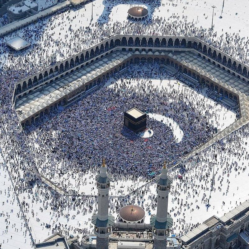 Islam: What should women wear during Hajj & Umrah? October 2024 - Mariam's Collection