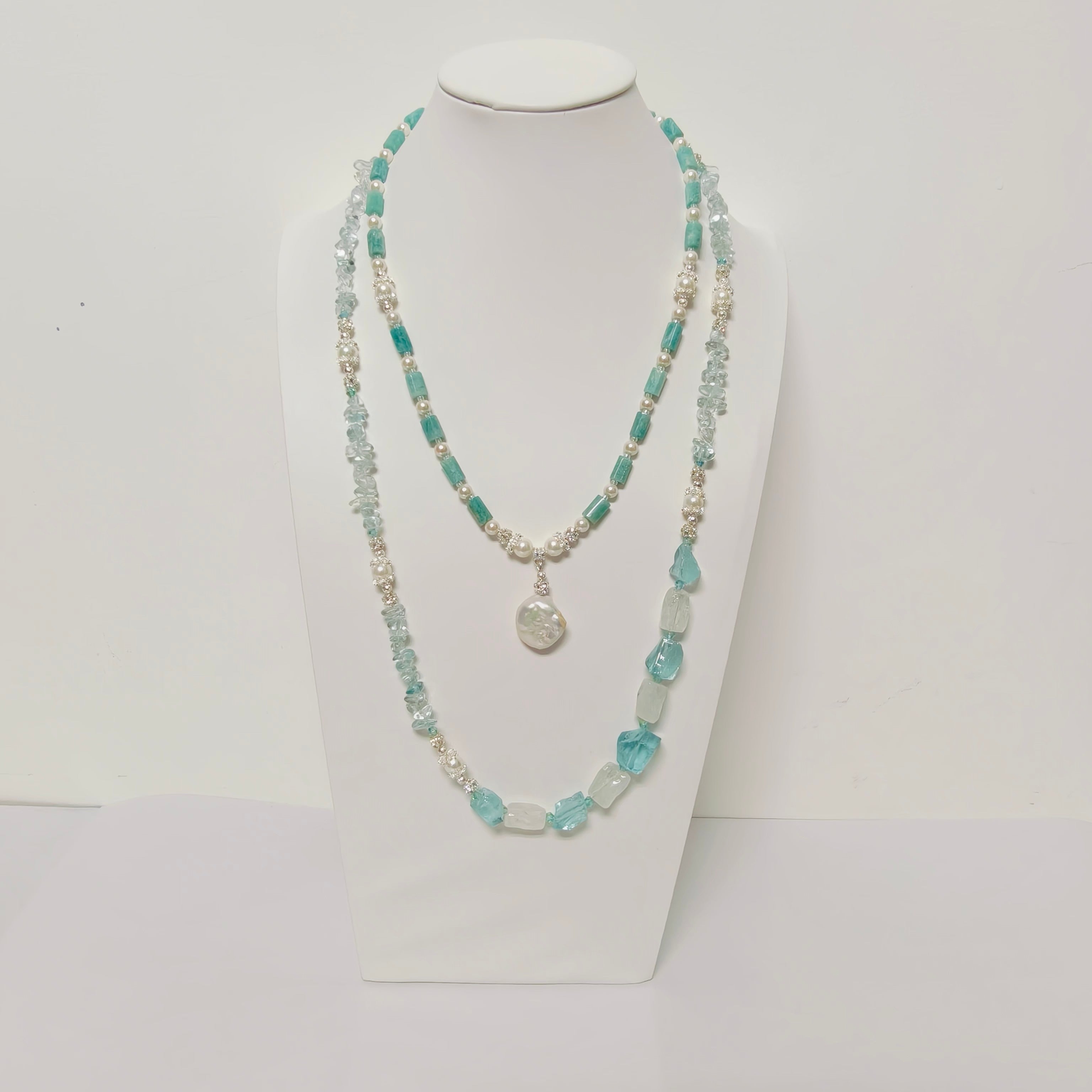 Versatile Adornment Stratified Brilliance Necklace Set (MAC344)