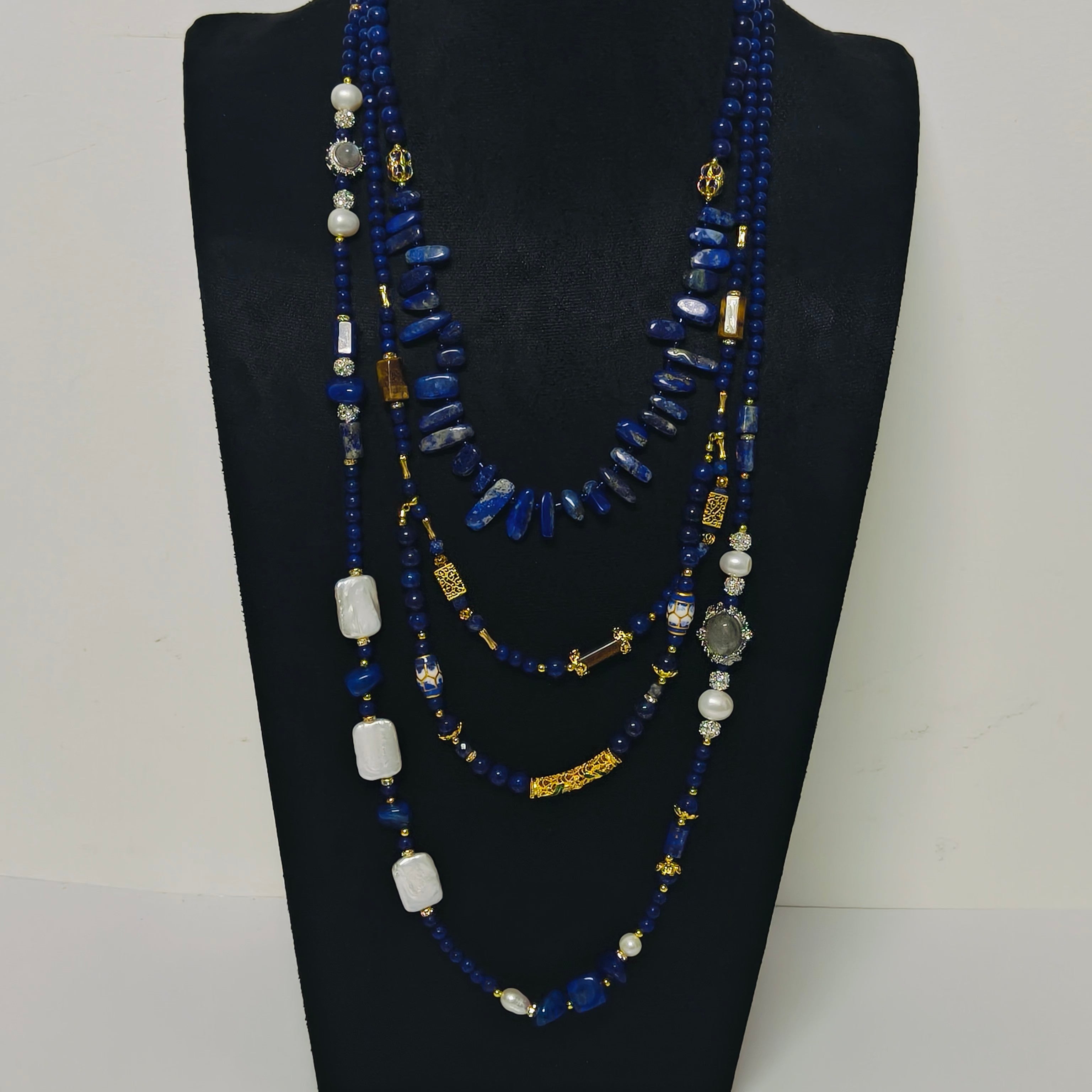 Versatile Adornment Stratified Brilliance Necklace Set (MAC344)