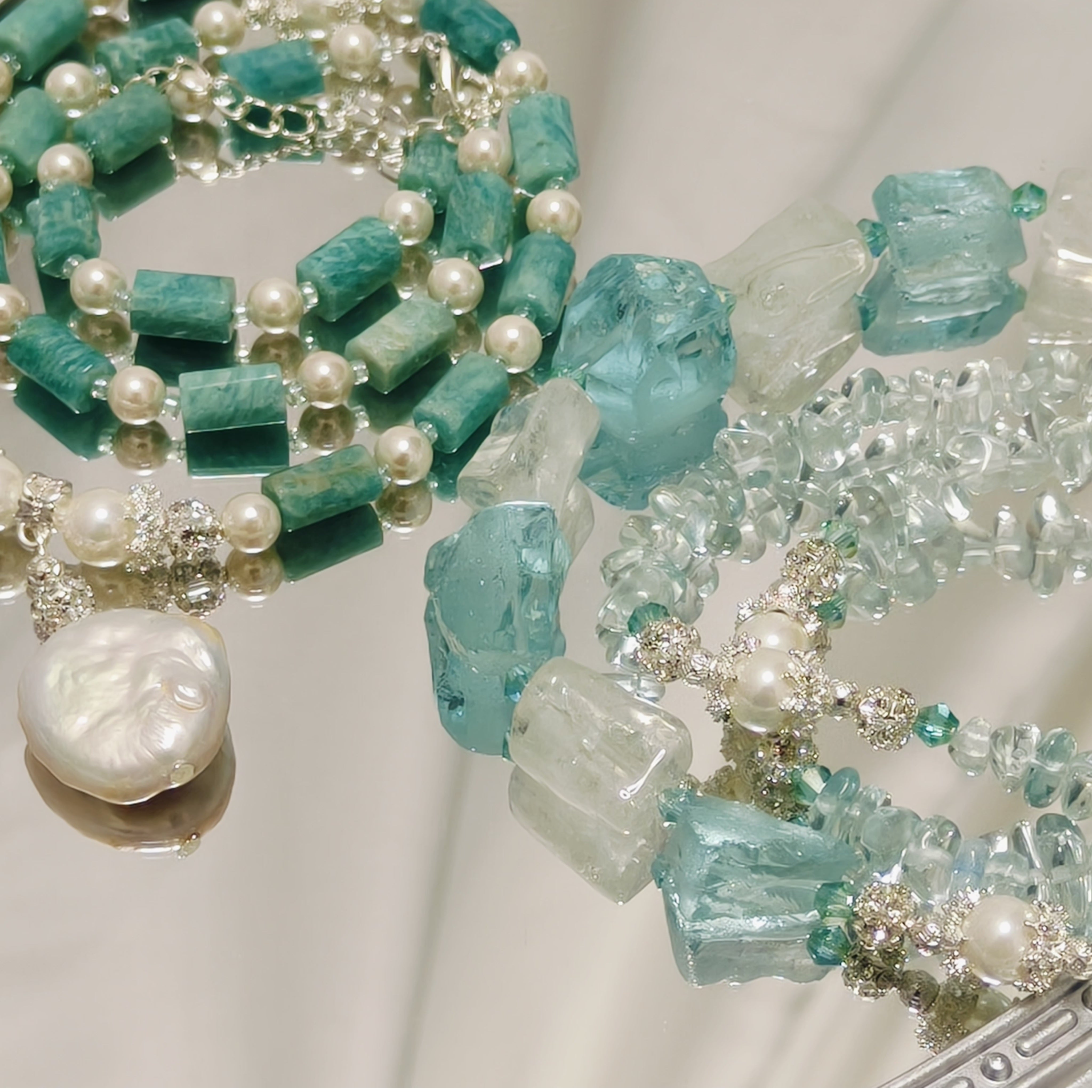 Versatile Adornment Stratified Brilliance Necklace Set (MAC344)