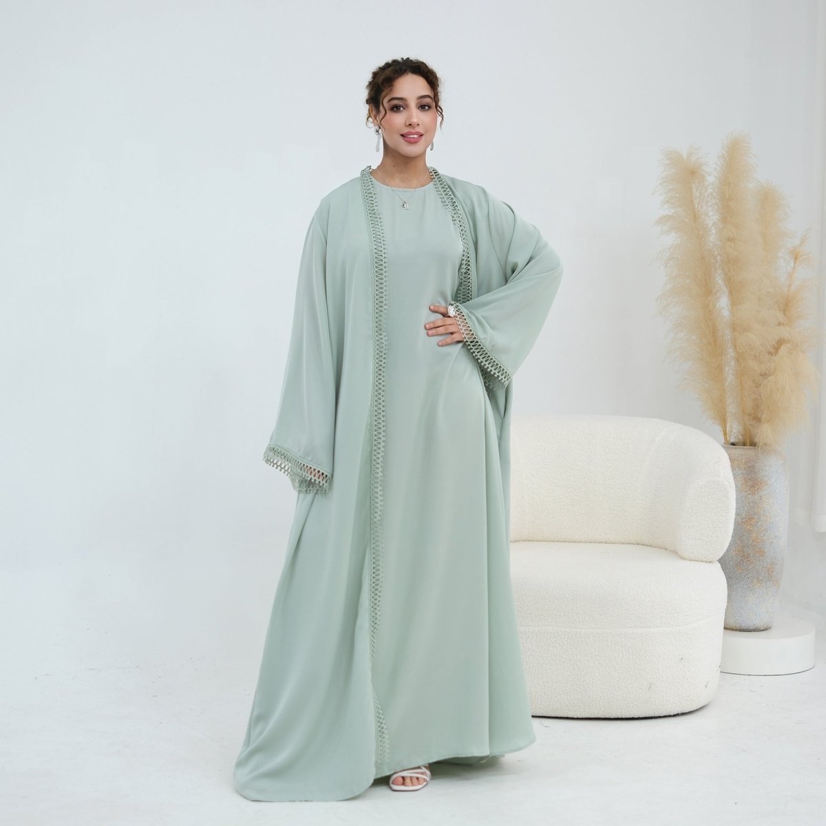 3D Lace Trim Open Abaya Set – Sleeveless Dress Abaya