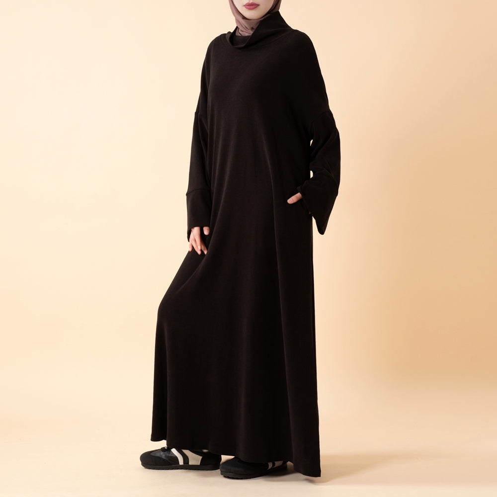 Relaxed Turtleneck Abaya with Pockets (MA383)