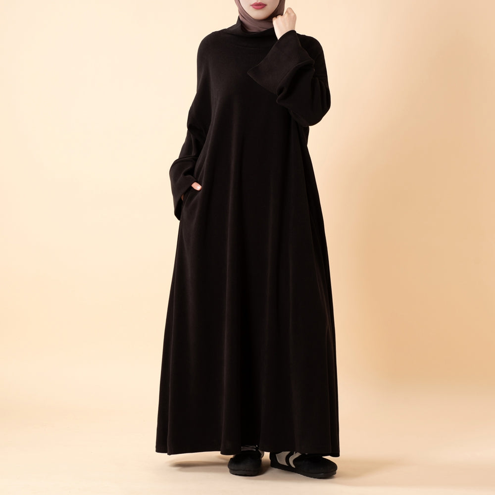 Relaxed Turtleneck Abaya with Pockets (MA383)