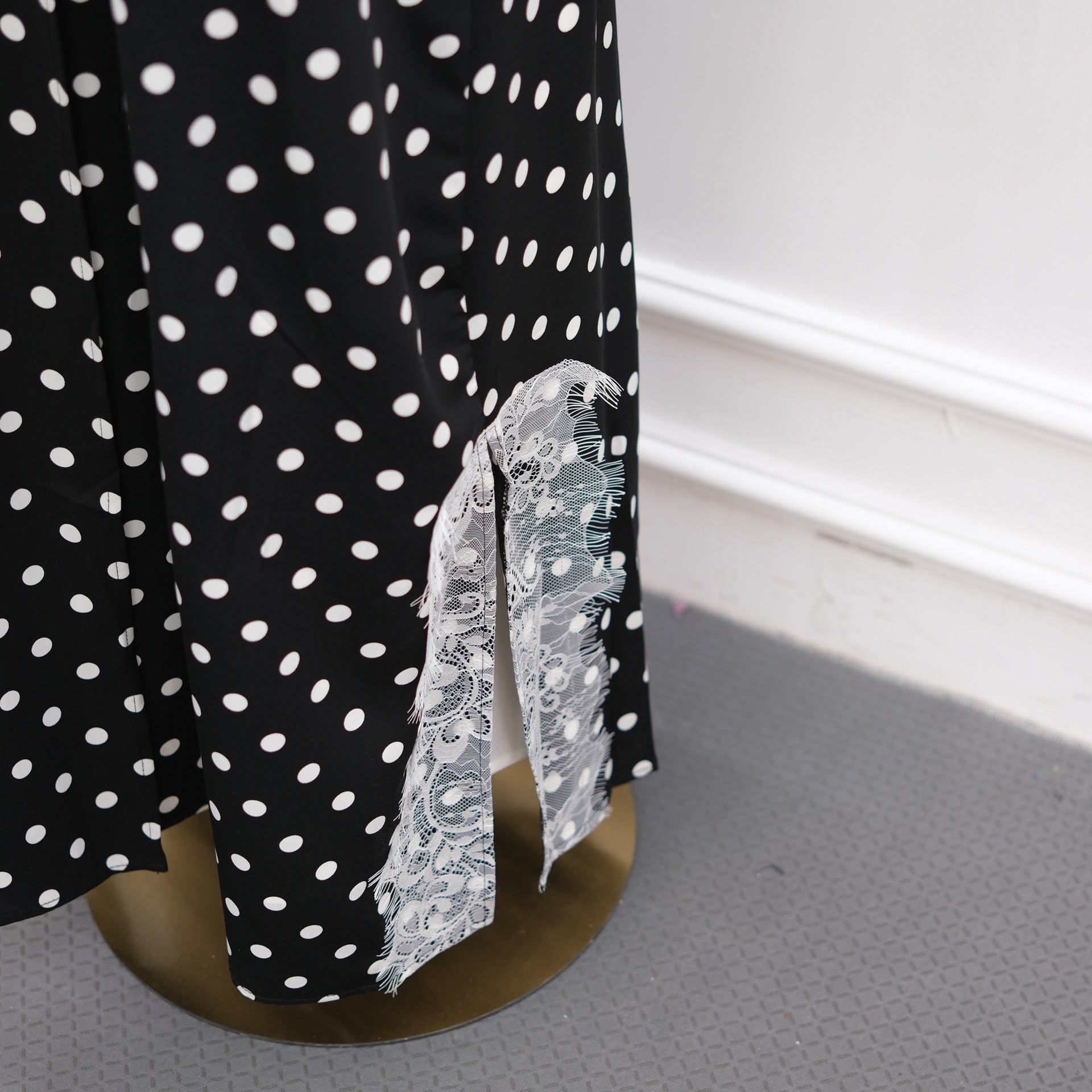 Polka Dot Lace-Trim Open Abaya & Matching Hijab Set(MOA343)