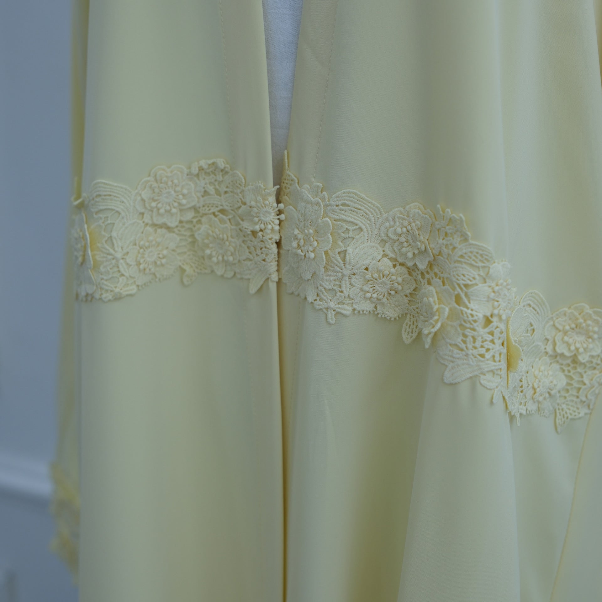 3D Floral Lace Trim Open Abaya(MOA336)