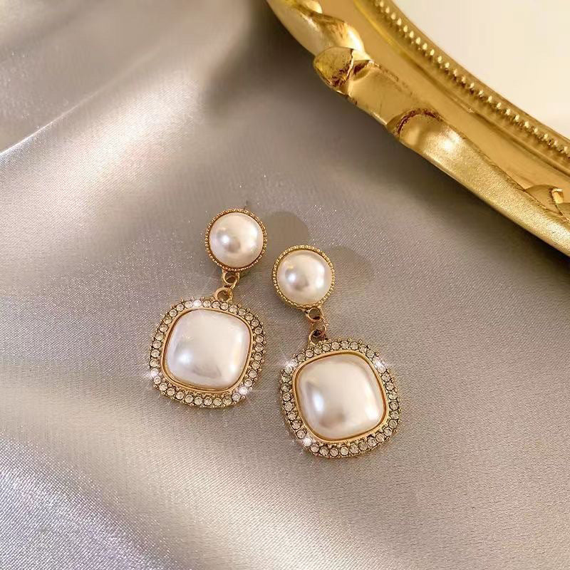 Vintage Wine Red Pearl Stud Earrings(MAC466)