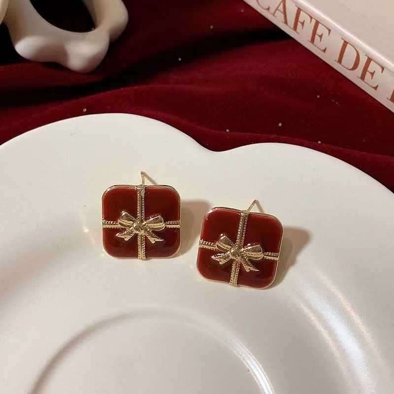 Vintage Wine Red Pearl Stud Earrings(MAC466)