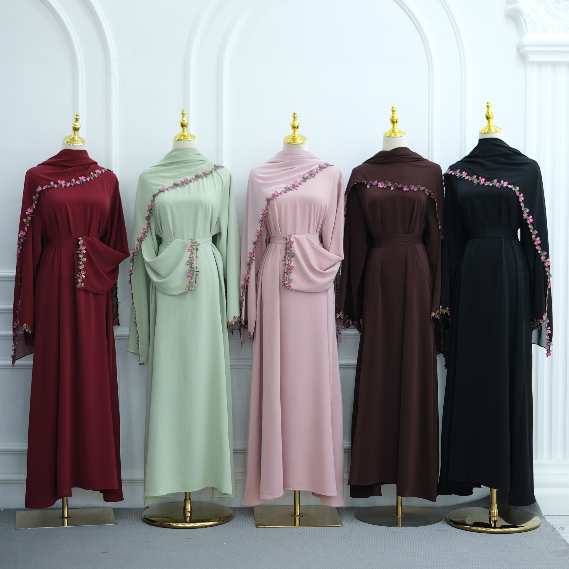 Robe Maxi à Bourgeon de Rose Brodé et Bordure Diagonale(MA455)