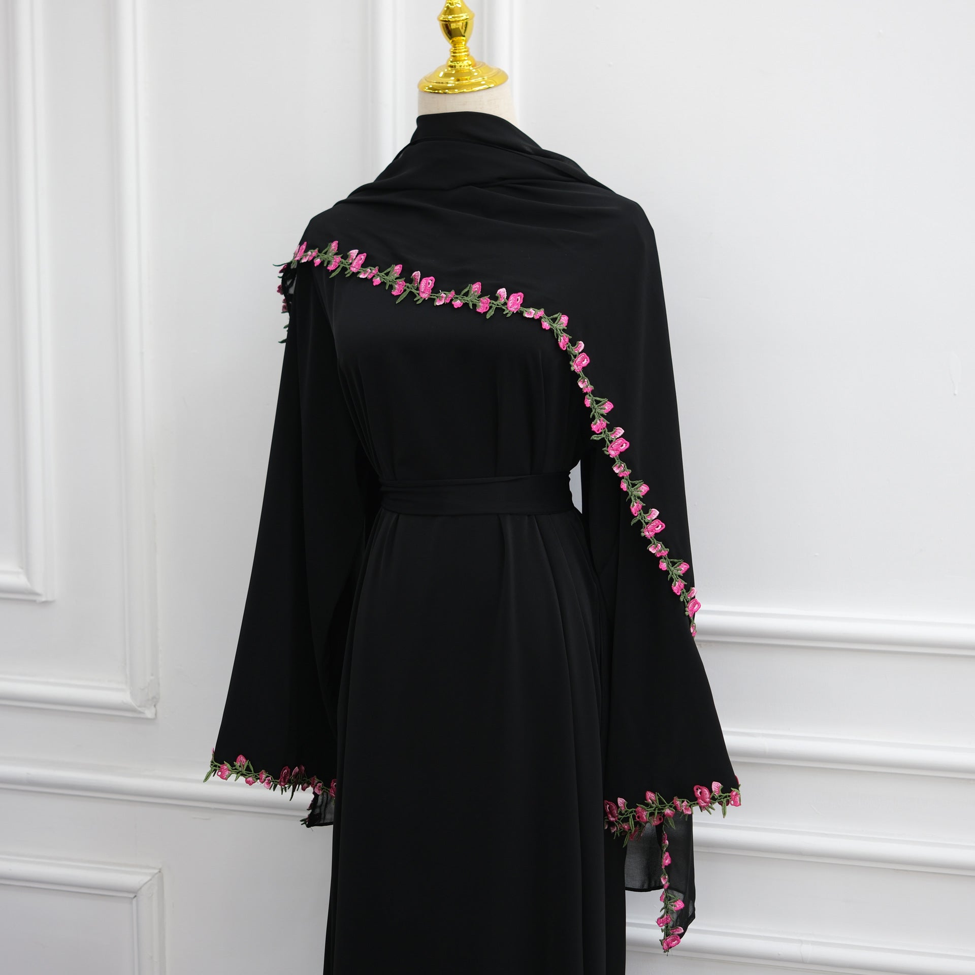 Robe Maxi à Bourgeon de Rose Brodé et Bordure Diagonale(MA455)
