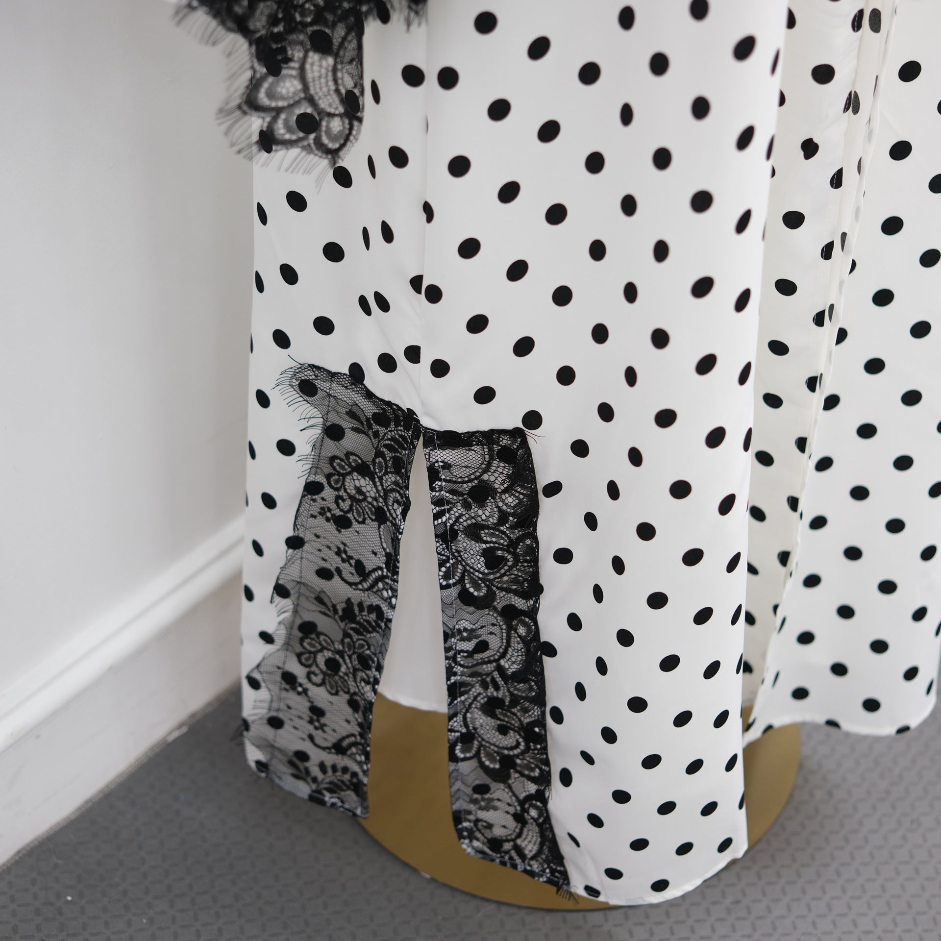 Polka Dot Lace-Trim Open Abaya & Matching Hijab Set(MOA343)
