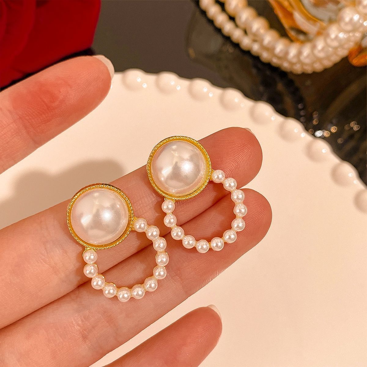 Vintage Wine Red Pearl Stud Earrings(MAC466)