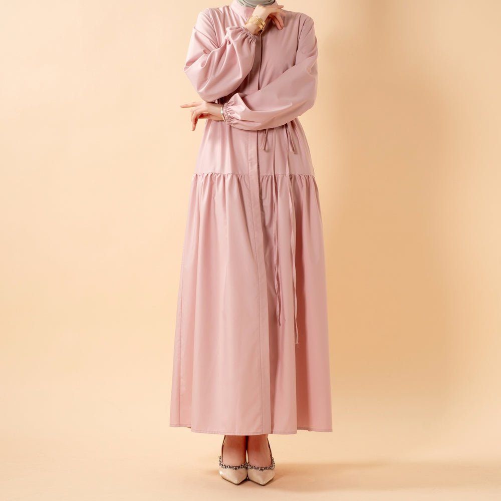 Functional side pocket detail on maxi abaya dress