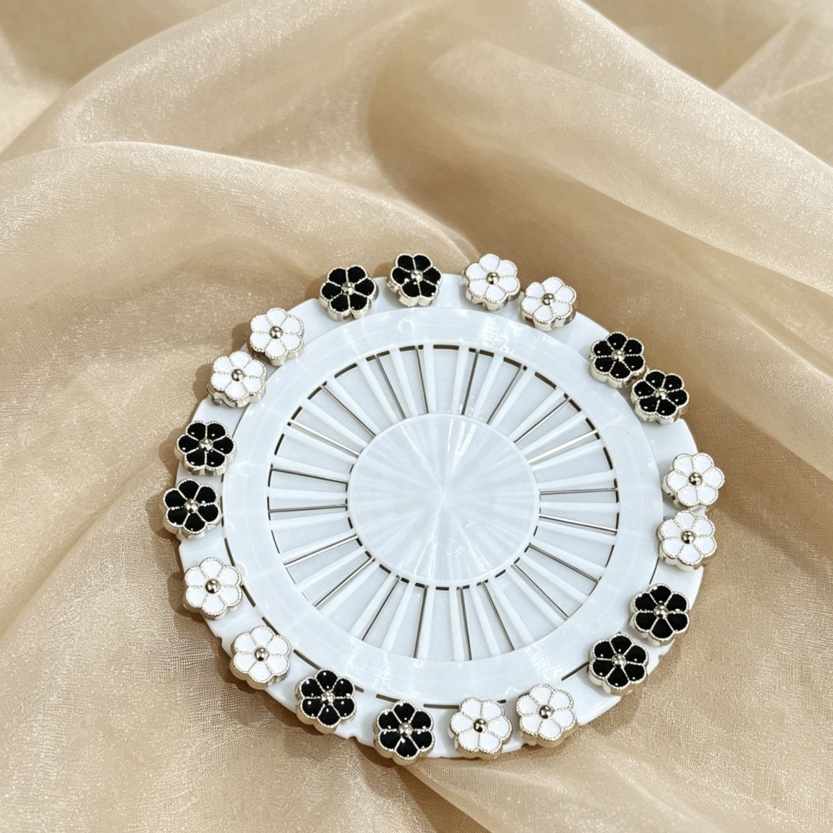 Black & White Enamel Hijab Pins Set(MAC434) - Mariam's Collection