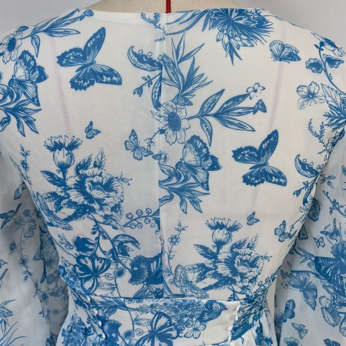 Romantic botanical print maxi dress suitable for occasions and everyday