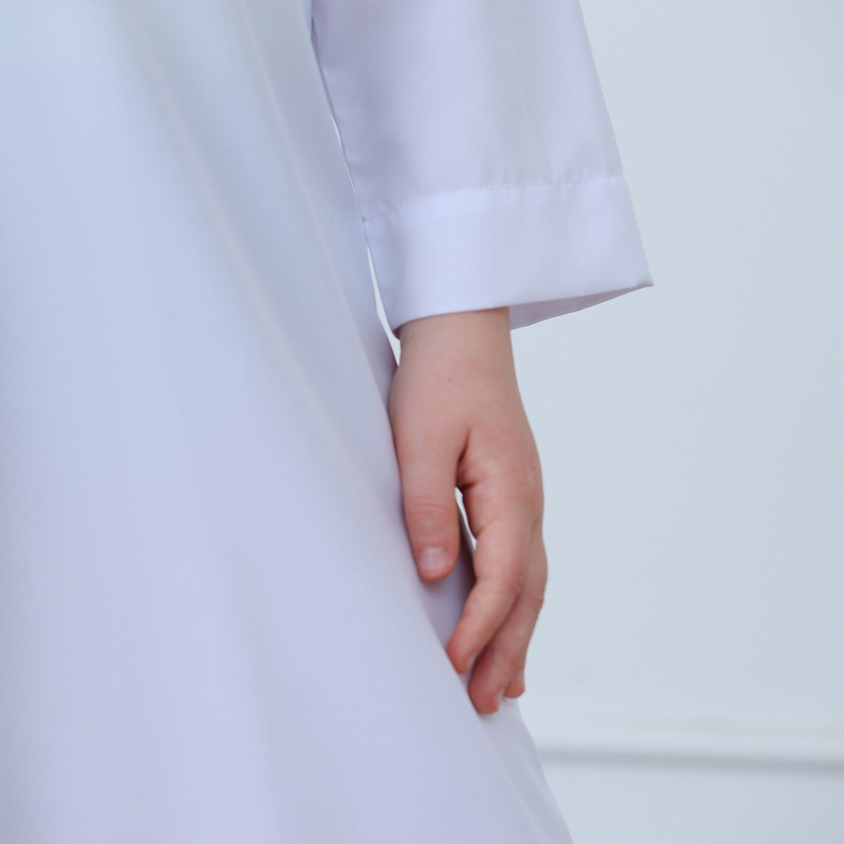 Boys' Classic White Thobe with Stand Collar(MKB027) - Mariam's Collection