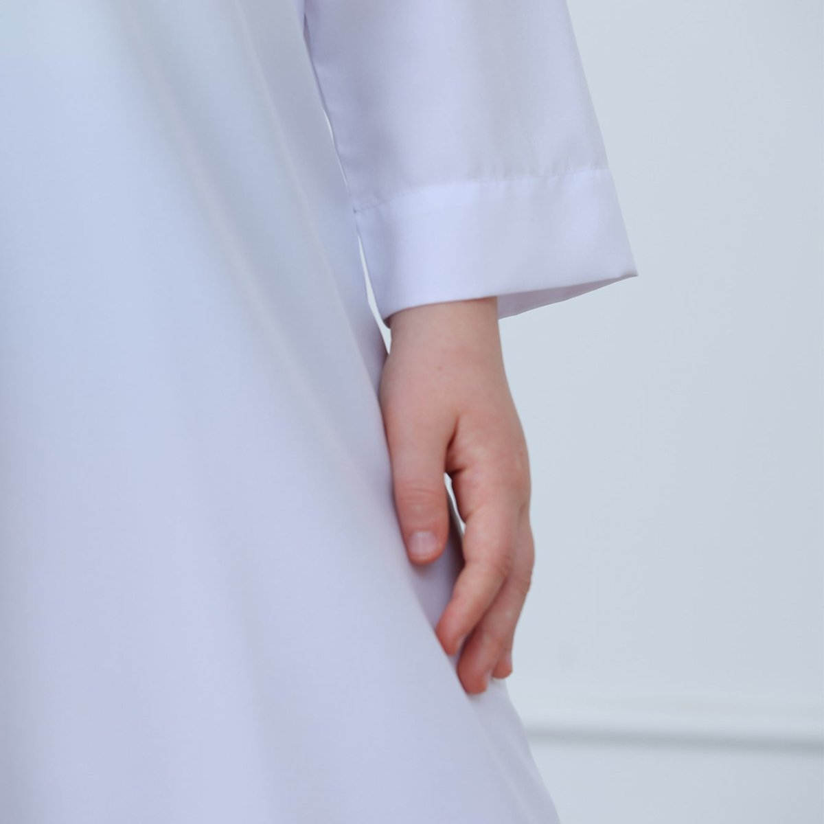 Boys' Classic White Thobe with Stand Collar(MKB027) - Mariam's Collection