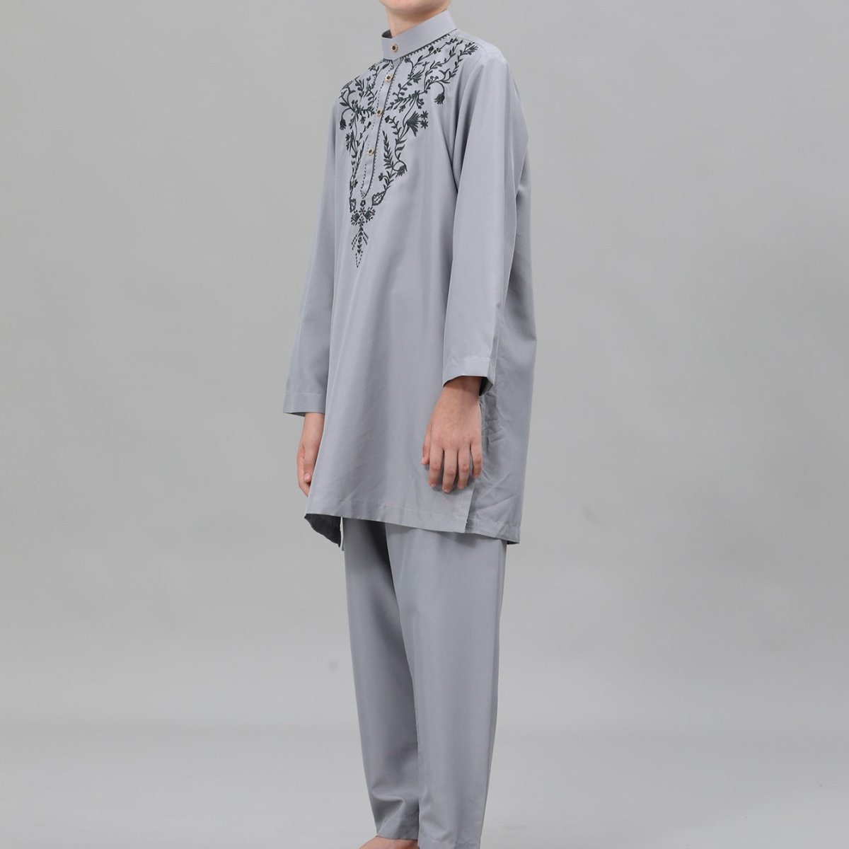 Charcoal contrast cuffs and sleeve detail on boys' embroidered thobe