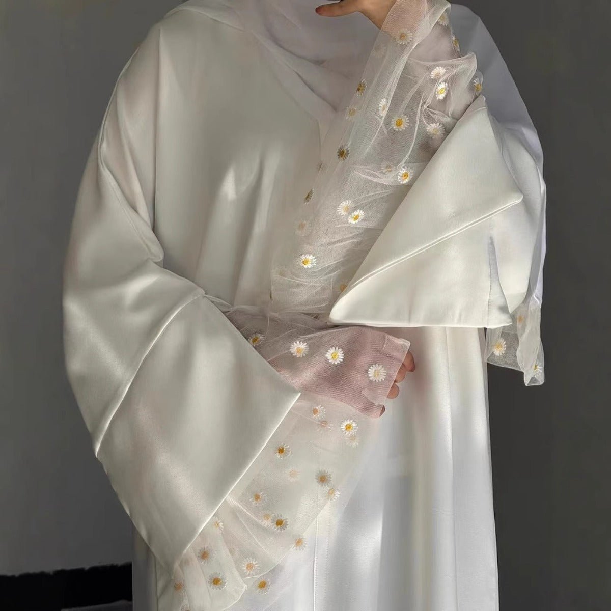 Daisy Lace Cuff Abaya | Cream White Elegant Muslim Modest Dress. (MA250) - Mariam's Collection