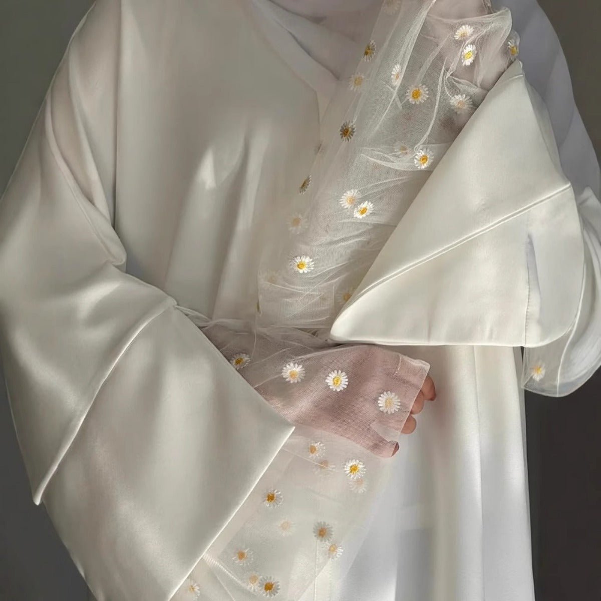 Daisy Lace Cuff Abaya | Cream White Elegant Muslim Modest Dress. (MA250) - Mariam's Collection