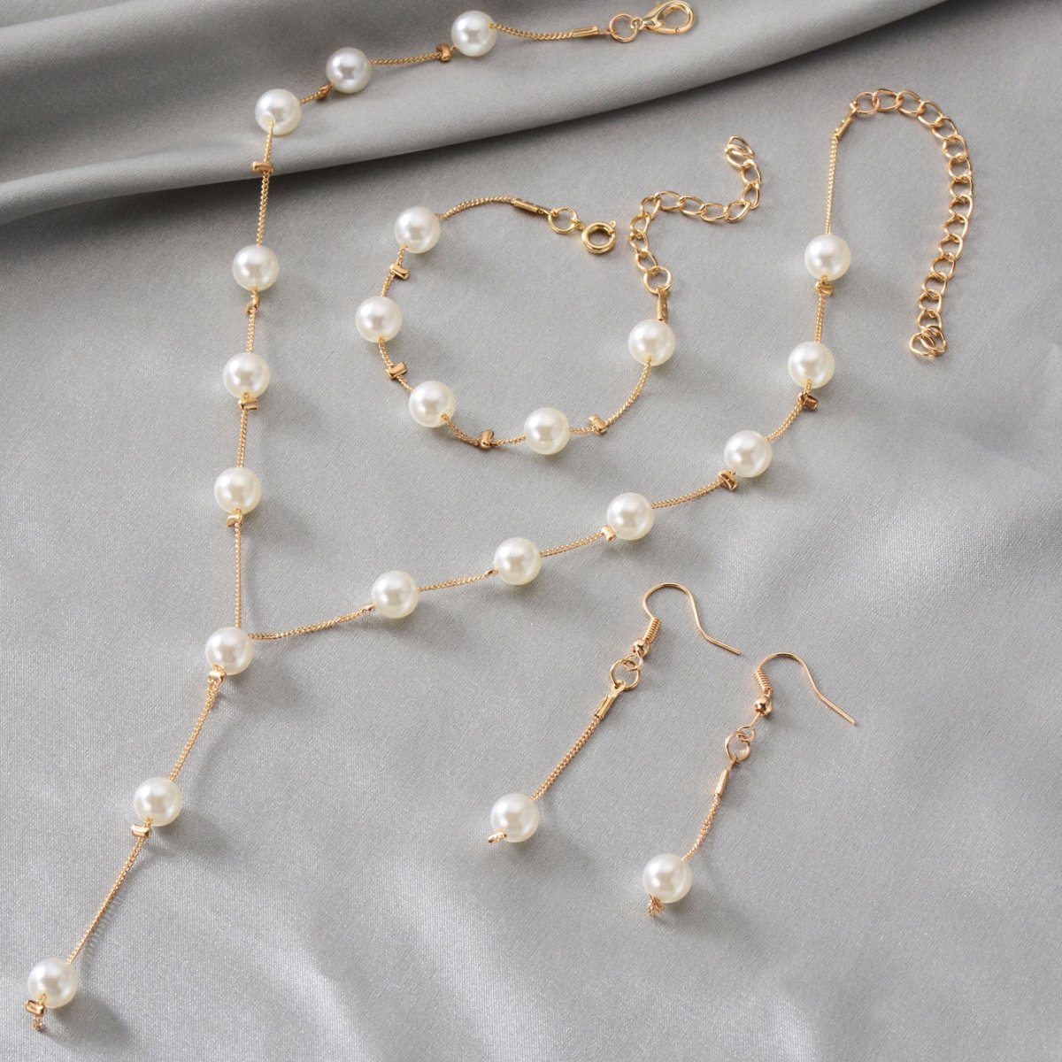 Elegance Pearl Earrings & Necklace Ensemble (MAC313) - Mariam's Collection