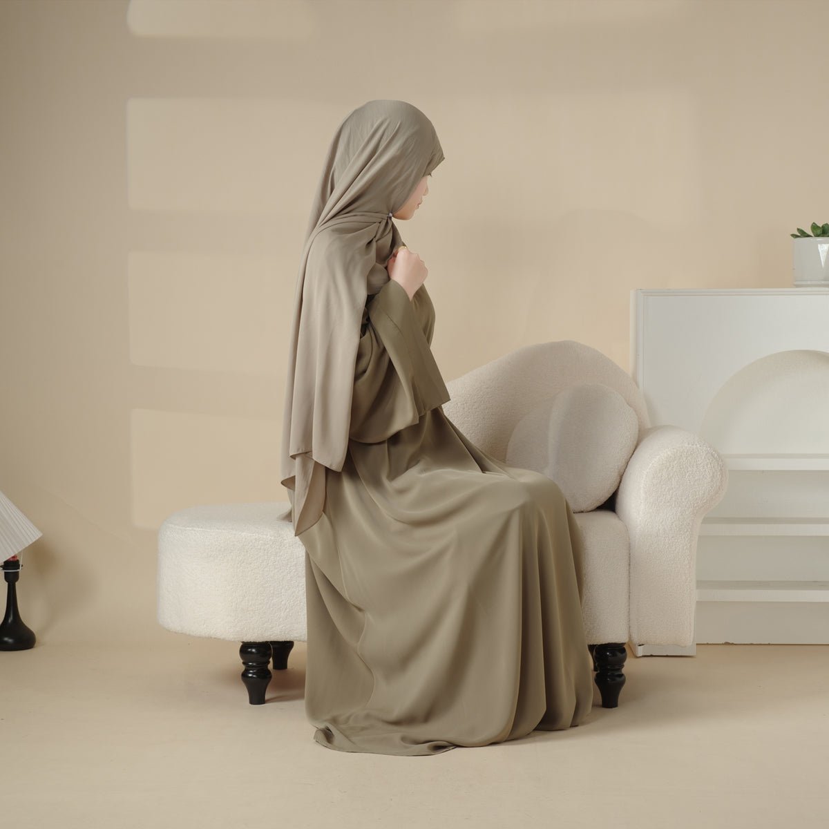 Elegant Solid Color Abaya For Muslimahs (MA036) - Mariam's Collection