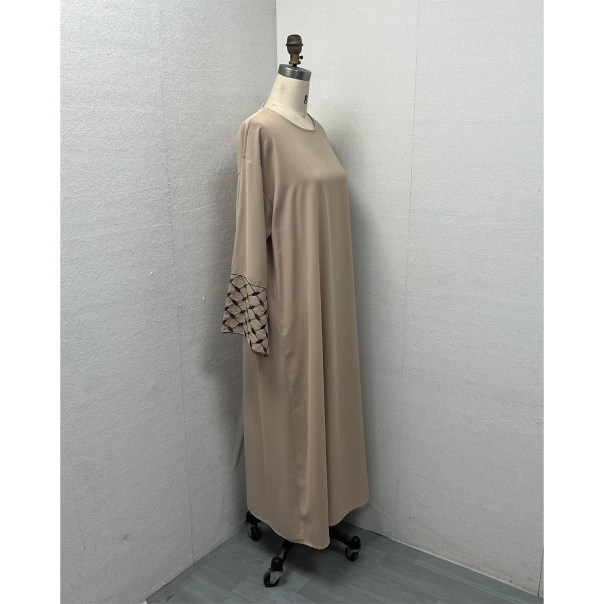 Embroidered Pattern Abaya Robe Dress - Modest Muslim Long Sleeve Maxi with Detachable Belt(MA272) - Mariam's Collection