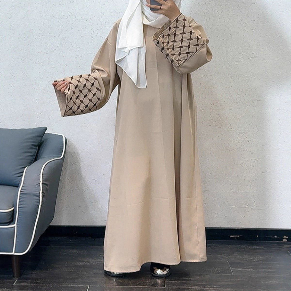 Embroidered Pattern Abaya Robe Dress