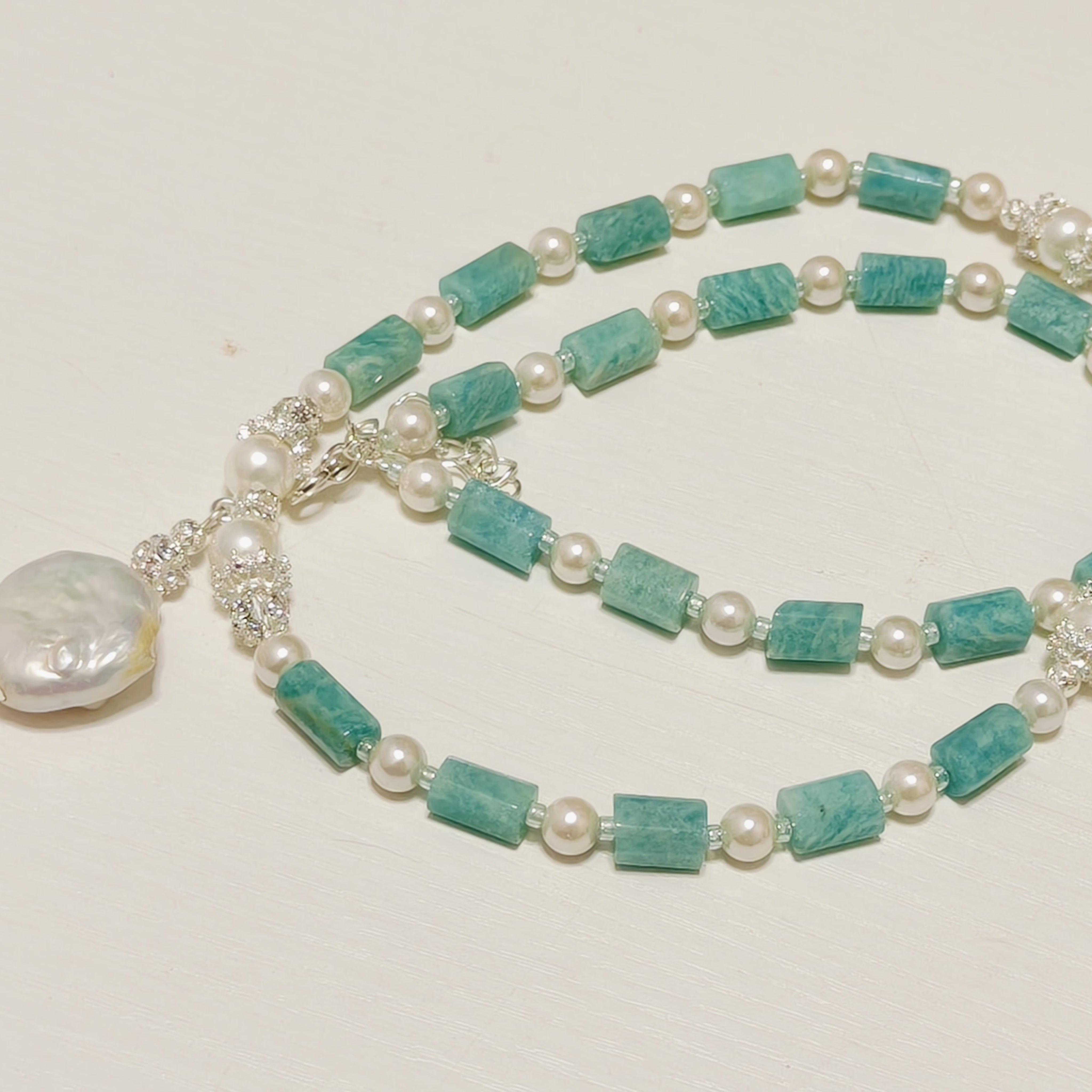 Versatile Adornment Stratified Brilliance Necklace Set (MAC344)