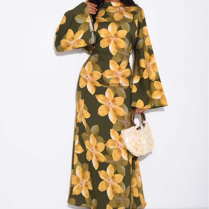 Yellow colourway of floral crinkle maxi abaya
