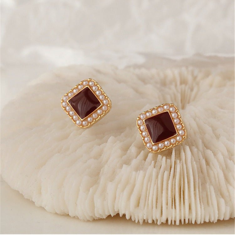 Geometric Frame Pearl Stud Earrings(MAC476) - Mariam's Collection
