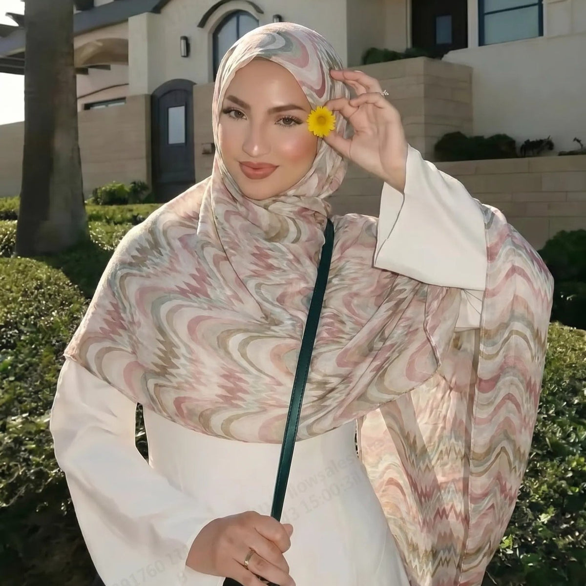 Gradient Wave Print Hijab(MH261) - Mariam's Collection