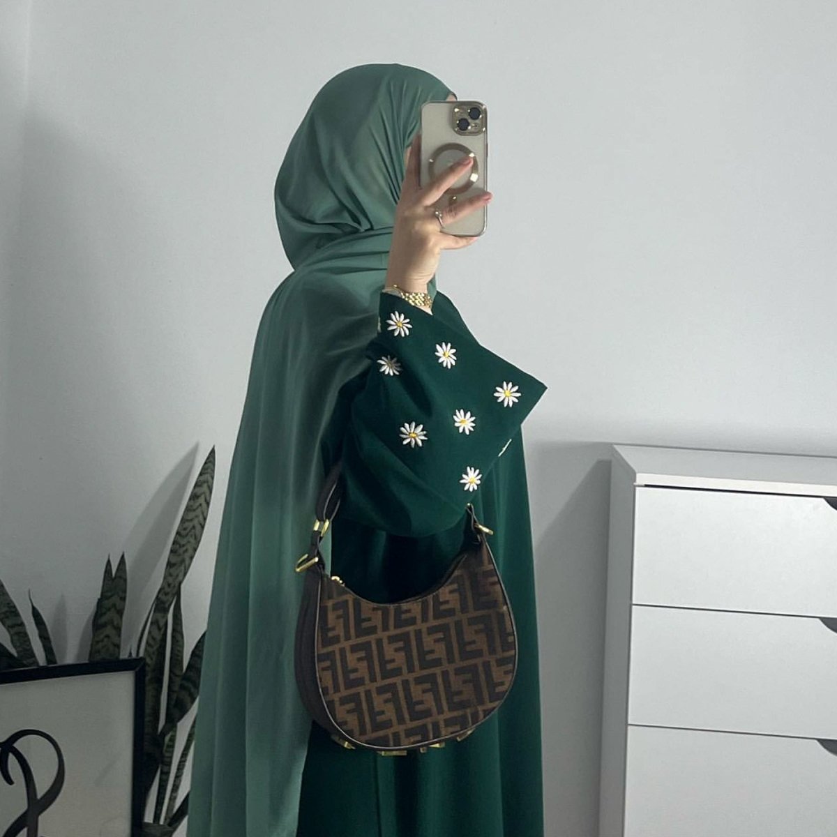 Daisy-Embroidered Abaya