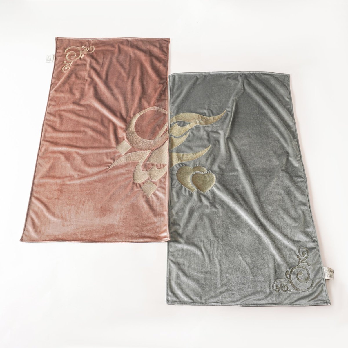 Meaningful Arabic Art German Velvet Couples Prayer Mat Set Interactive Pattern Prayer Mat (MR081) - Mariam's Collection
