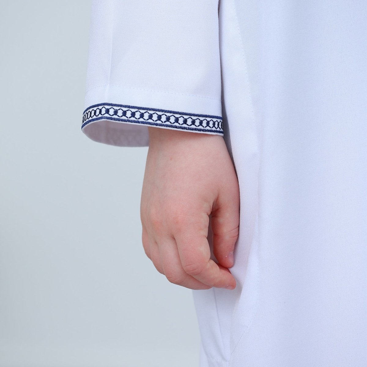 Muslim Boys Embroidered Hooded Thobe with Pockets (MKB014) - Mariam's Collection