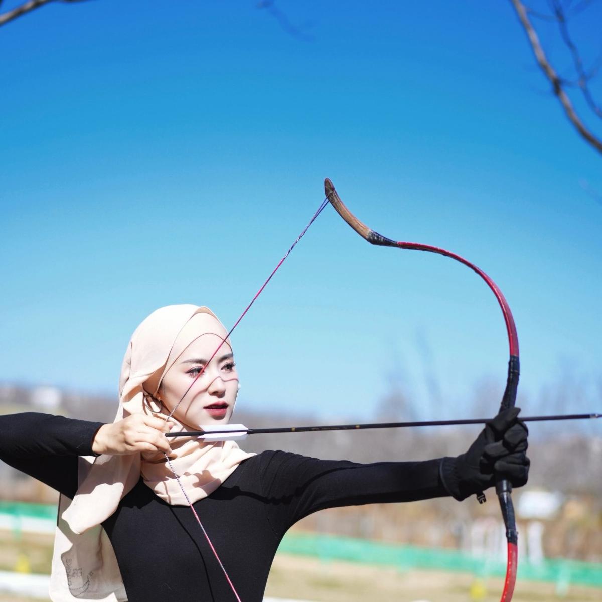 Muslim Elegant Chiffon Wrap Hijab Set with Matching Big Earrings & Pearl Earrings. (MH119) - Mariam's Collection