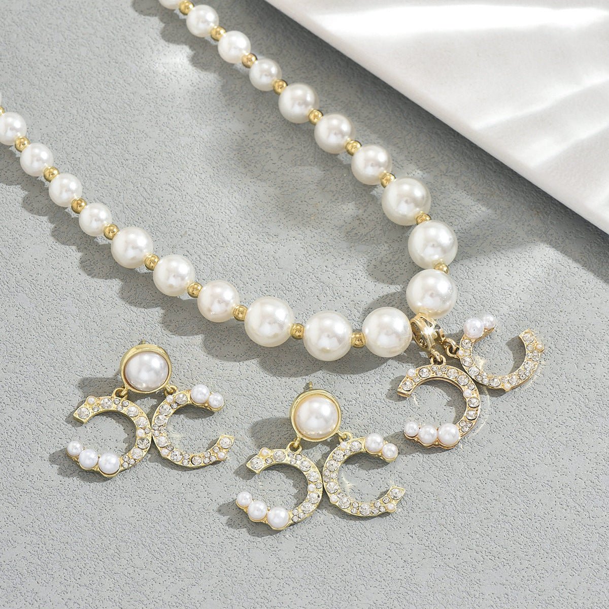 Pearl Necklace & Earring Set Elegant Jewelry Collection (MAC418) - Mariam's Collection