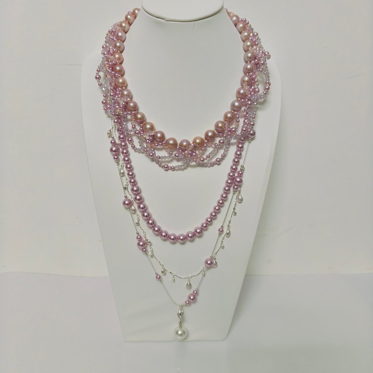 Pearlescent Artistry Handmade Pearl Beaded Necklace (MAC347) - Mariam's Collection