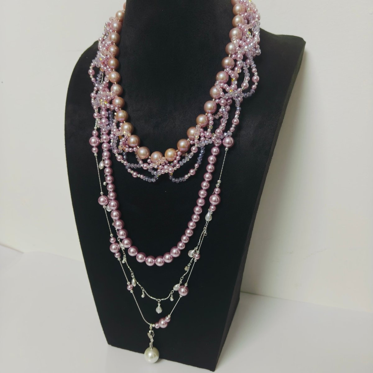 Pearlescent Artistry Handmade Pearl Beaded Necklace (MAC347) - Mariam's Collection