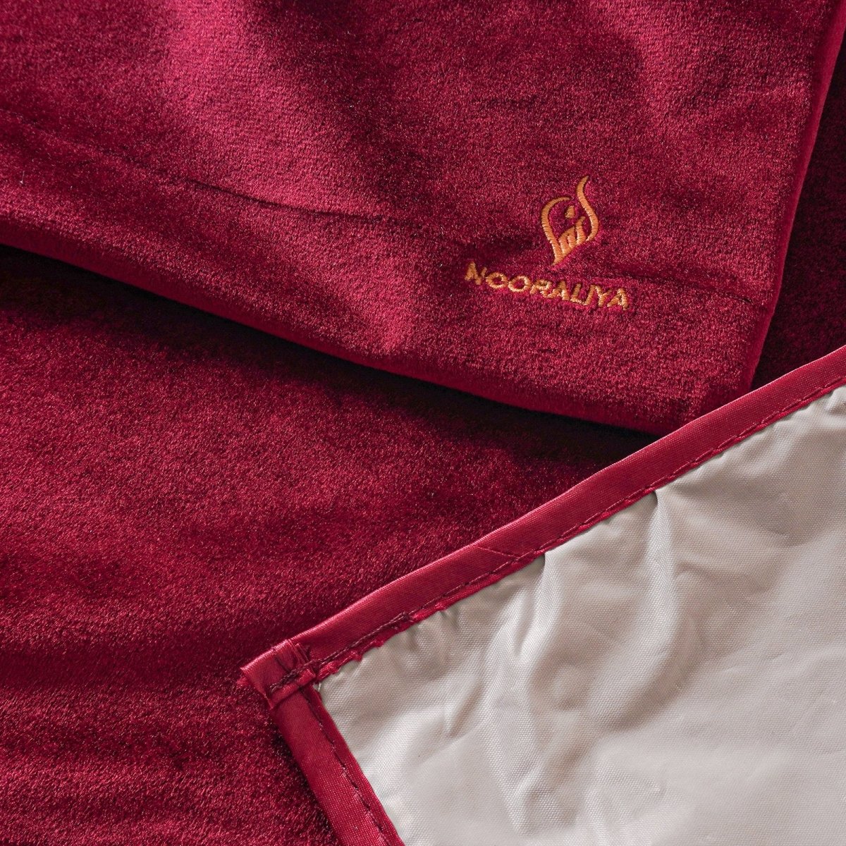 Premium German Velvet Travel Prayer Mat – Waterproof Compact Hypoallergenic Prayer Mat (MR080) - Mariam's Collection