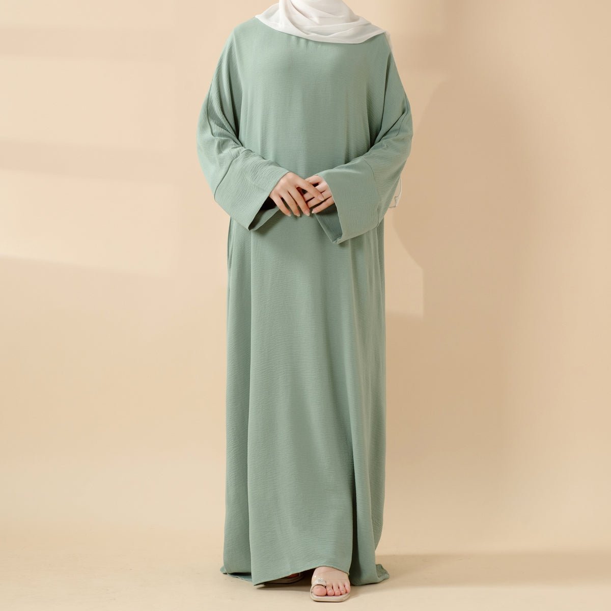 Simple Vintage Pleated Abaya (MA042) - Mariam's Collection