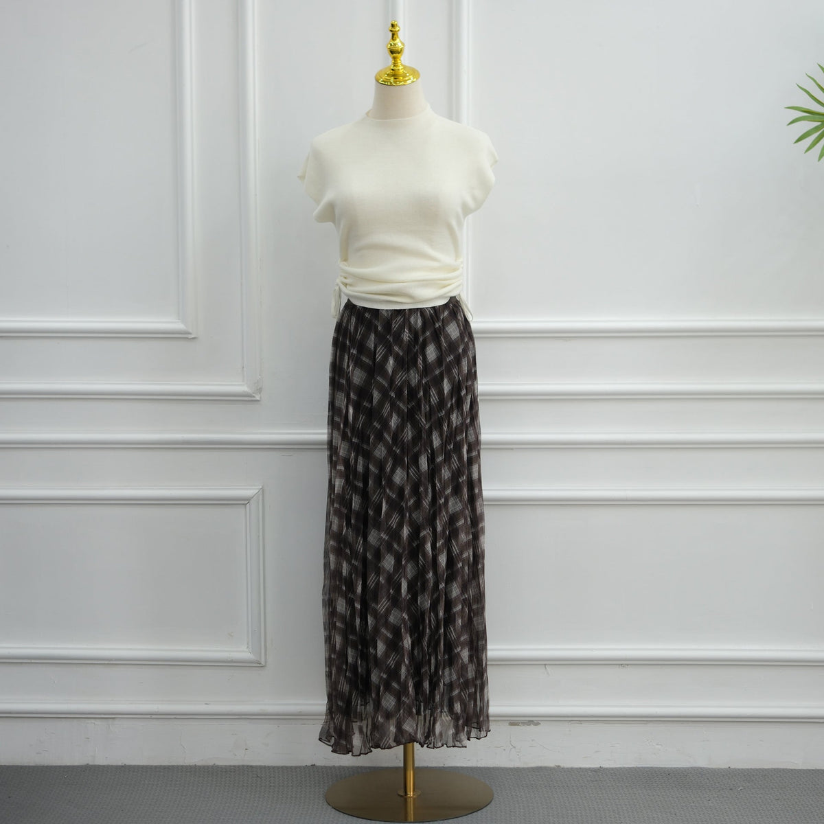 Vintage Plaid Mesh Pleated Maxi Skirt(MS597) - Mariam's Collection