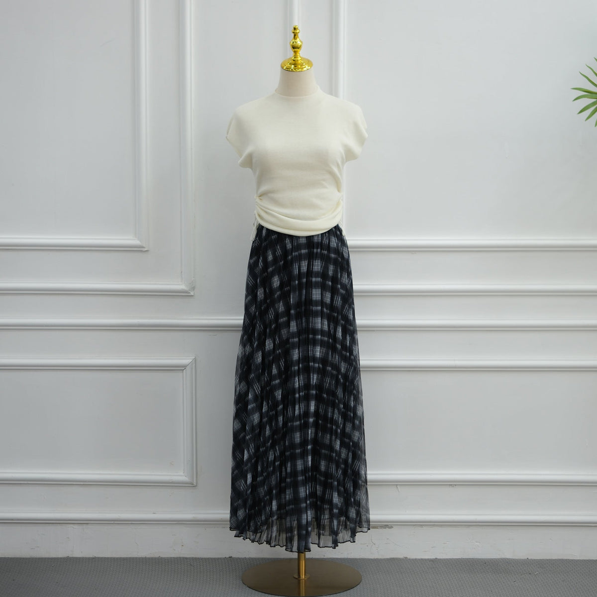Vintage Plaid Mesh Pleated Maxi Skirt(MS597) - Mariam's Collection
