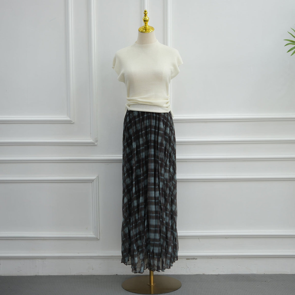 Vintage Plaid Mesh Pleated Maxi Skirt(MS597) - Mariam's Collection