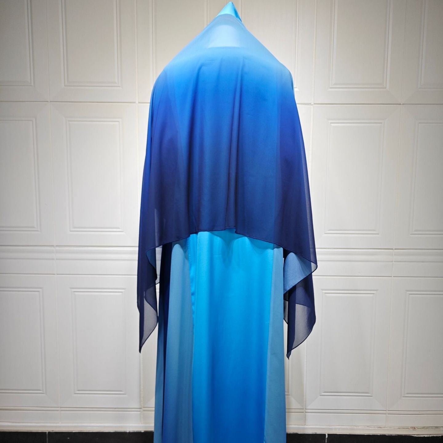 Two-Tone Colour-Block Open Abaya with Matching Hijab(MOA347)