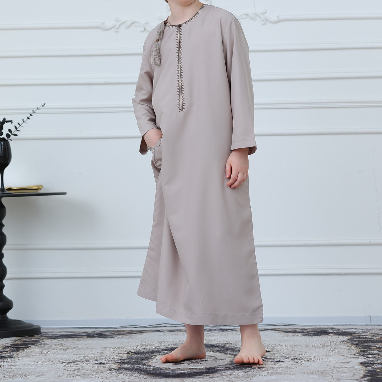 Boys Embroidered Thobe with Tassel Detail(MKB016)