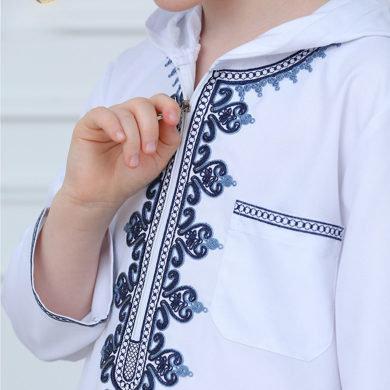 Boys Embroidered Hooded Thobe with Pockets (MKB014)