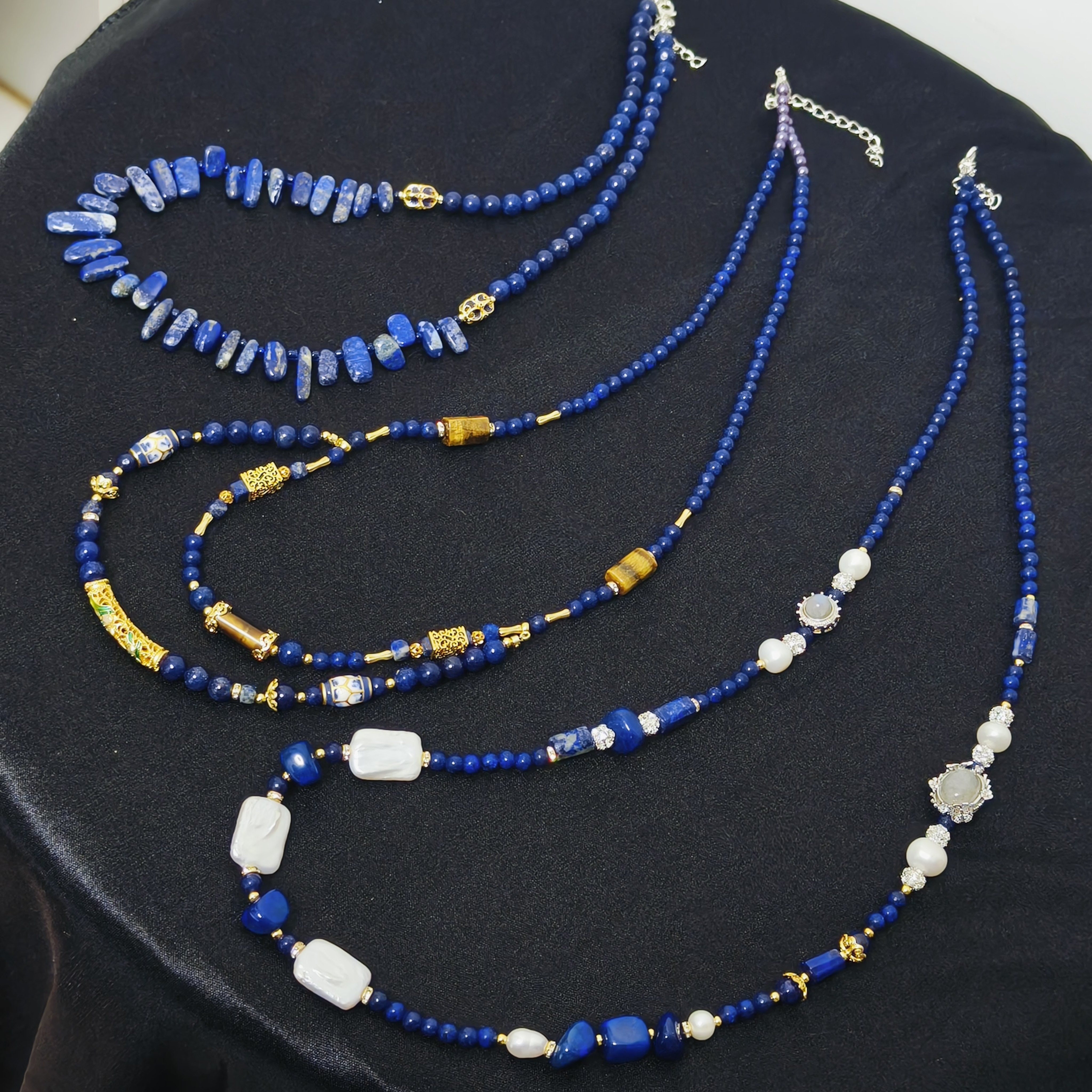 Versatile Adornment Stratified Brilliance Necklace Set (MAC344)