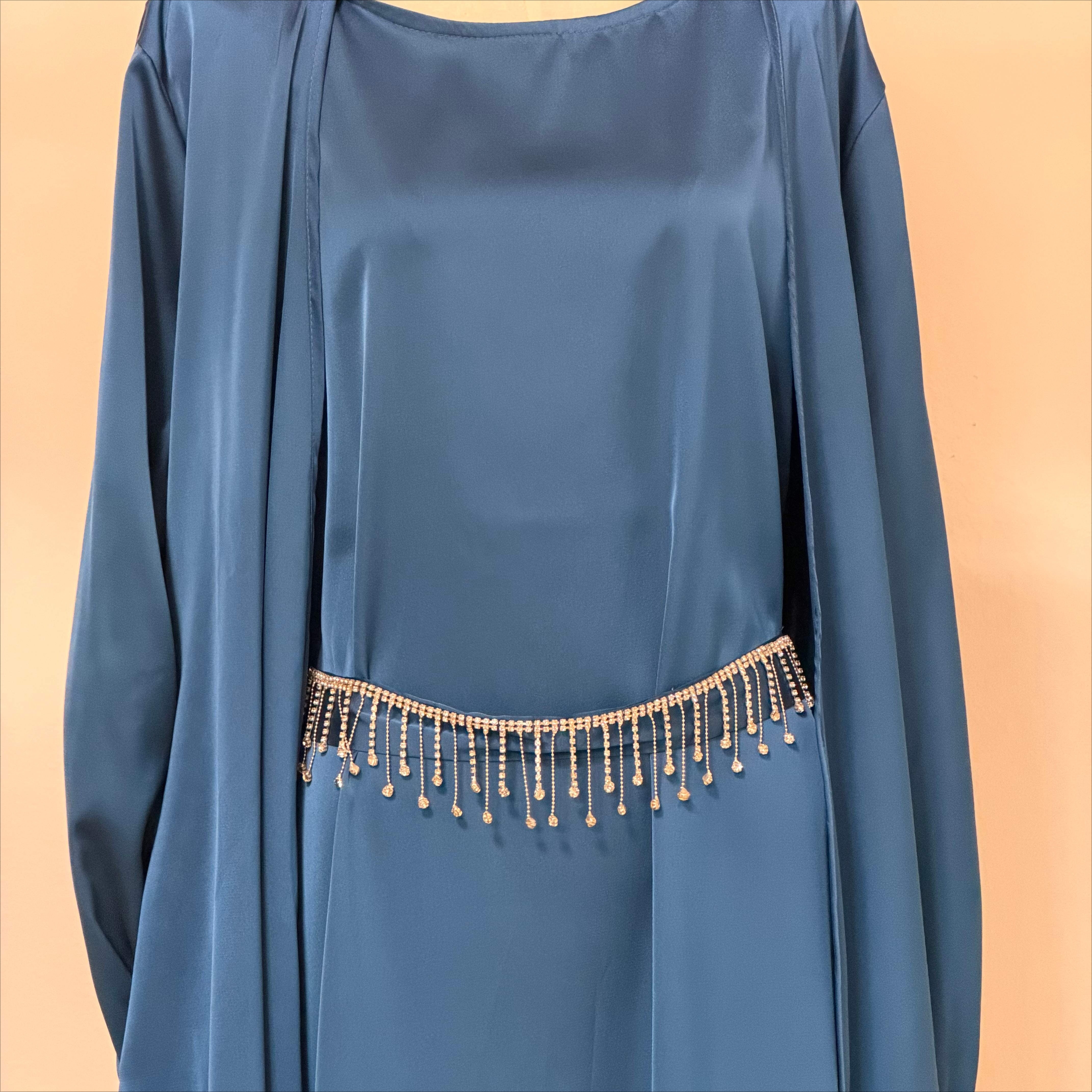 Archive Piece Satin Open Abaya Three-Piece Set - MP066 (Nur Größe L)