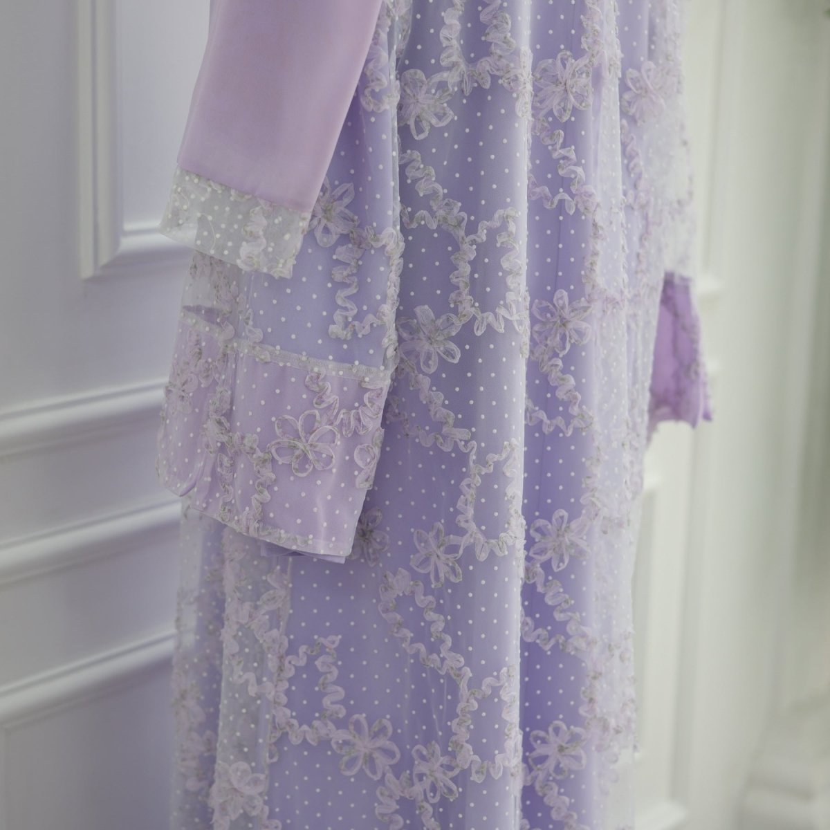 3D Floral Mesh Open Abaya(MOA288) - Mariam's Collection