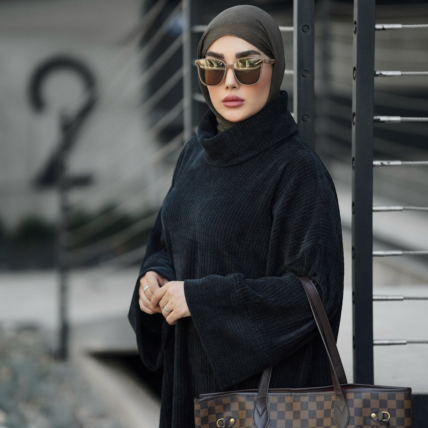 Relaxed Turtleneck Abaya with Pockets(MA383)
